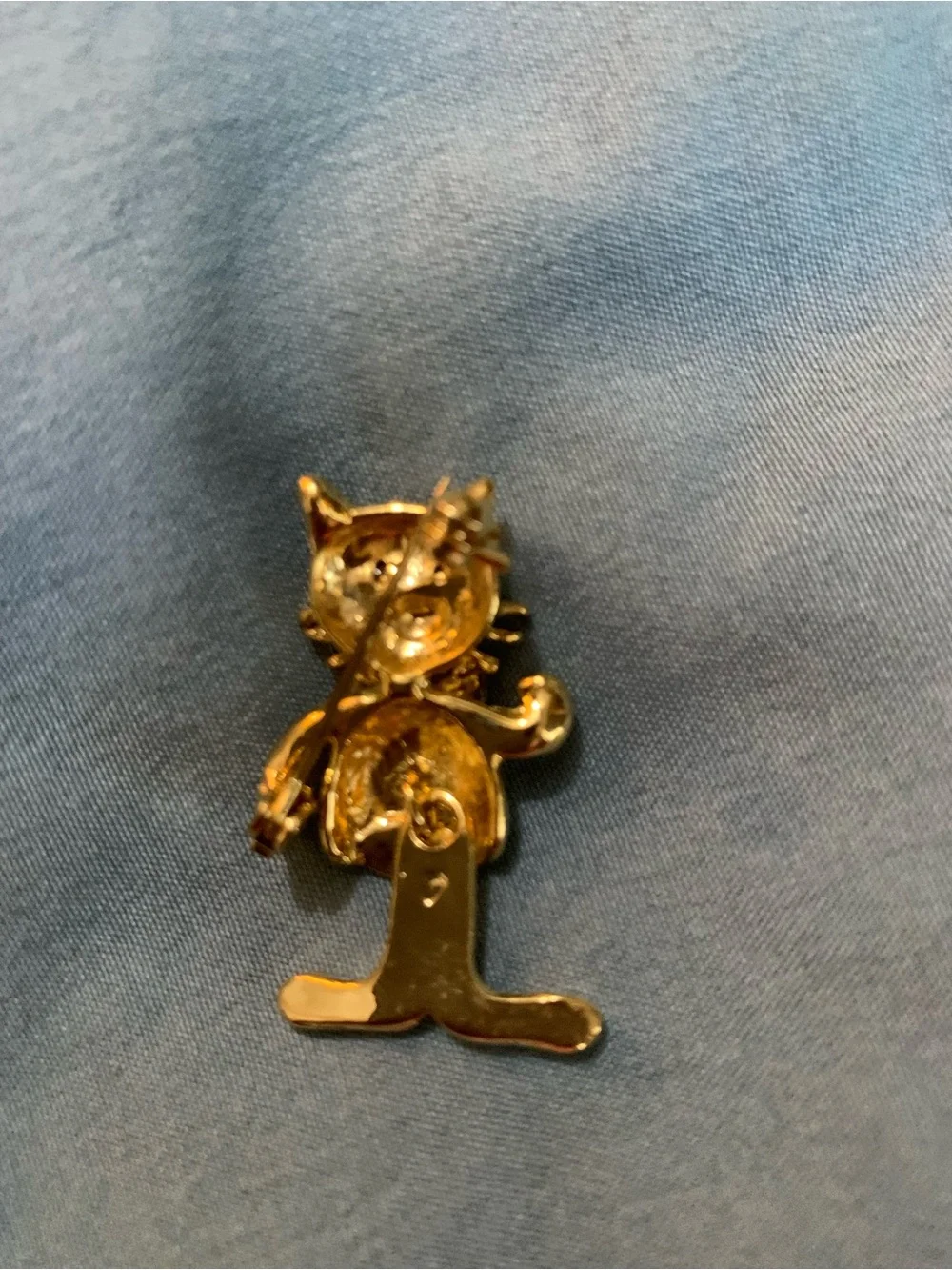 Gold-Tone Cat Pin Brooch with Articulated Legs and Green Crystal Eyes